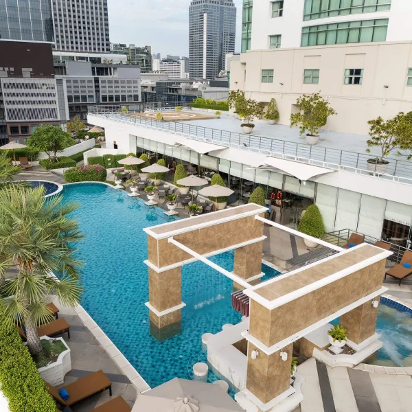 imgi_108_10_Pool-min