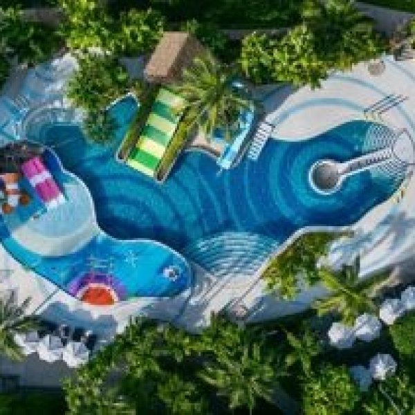 imgi_72_cy-hktcp-fun-pool-31563_Wide-Hor